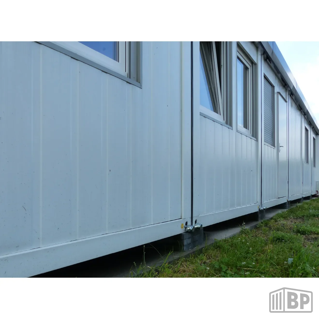 Containerplatte, grau, massiv, mit Löchern, 400x400x20mm